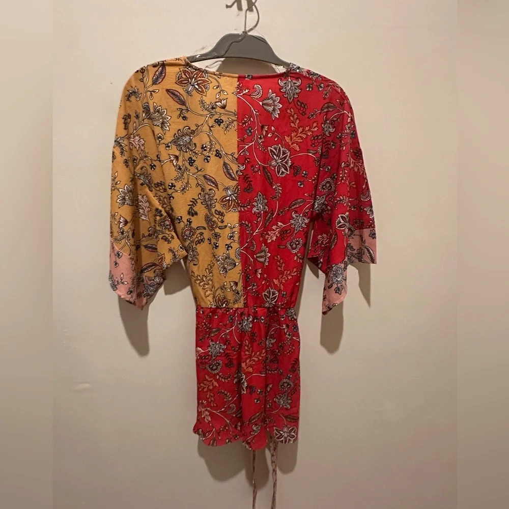 Umgee  - NWT Romper Red and Yellow Floral Wrap - Picture 2 of 4